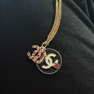 Elegant Gold and Red Pendant Necklace